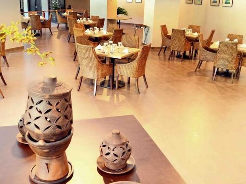 Kyriad Bumiminang Hotel Padang  Exterior foto
