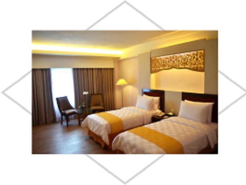 Kyriad Bumiminang Hotel Padang  Exterior foto